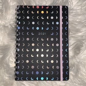 Daily Planner 🌙 NWT Never used 2021 ✨